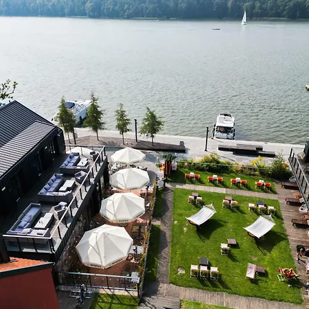 Kurort Kameralny アパートホテル Mikołajki
